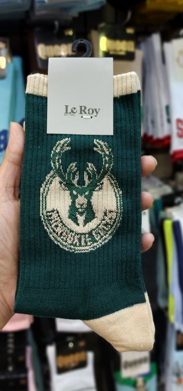 جوراب ساق بلند لی روی | طرح میلواکی باکس (Milwaukee Bucks) | نخ پنبه | فری سایز ۳۶ تا ۴۳