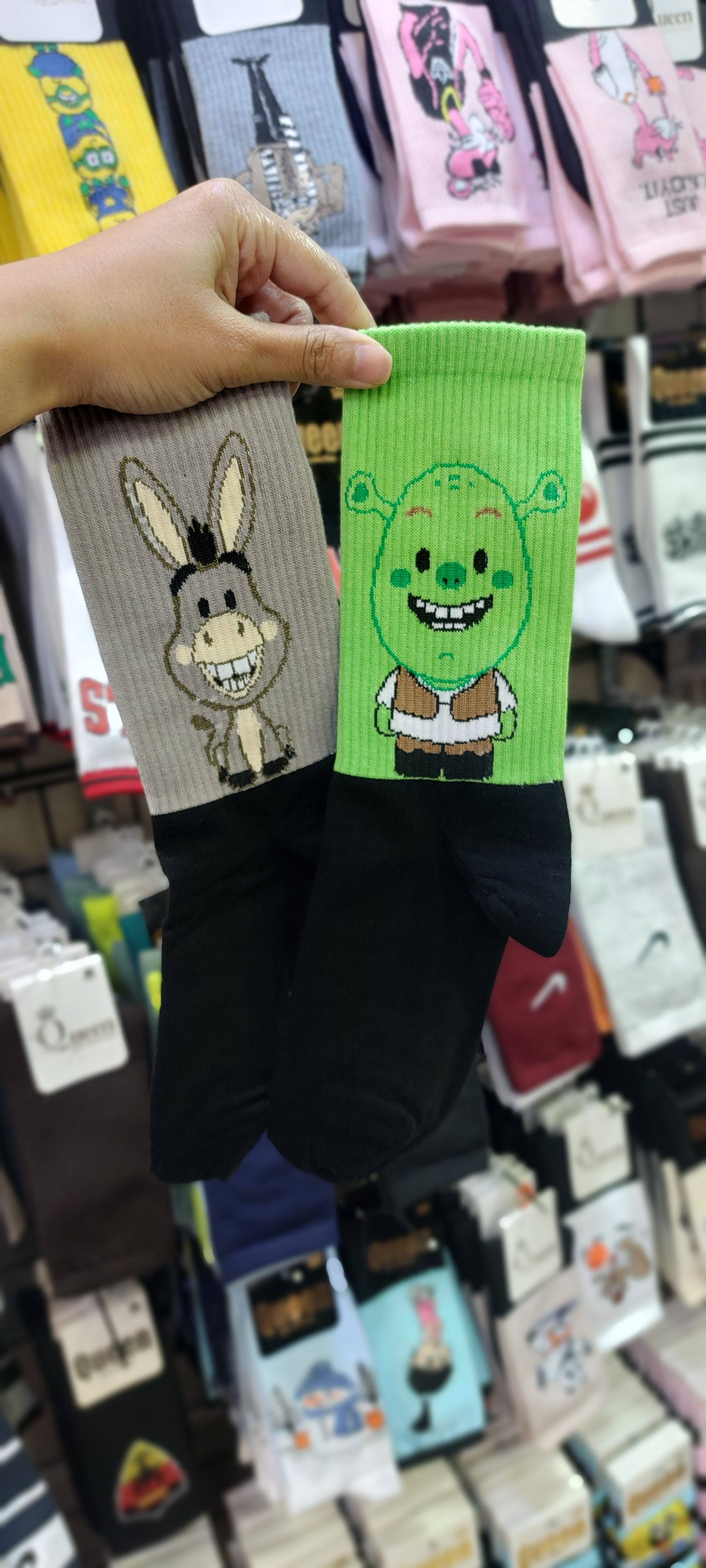 جوراب ساق بلند لی روی | لنگه به لنگه | طرح شرک و خره (Shrek) | نخ پنبه | فری سایز ۳۶ تا ۴۳