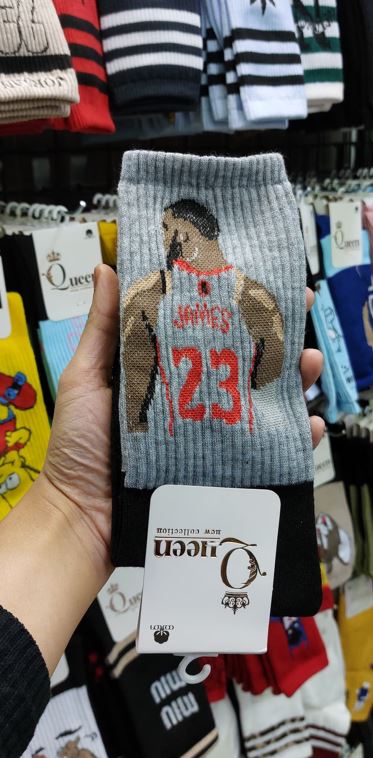 جوراب ساق بلند اسپرت لبرون جیمز | کیفیت عالی | مناسب تمام فصول | سایز بندی فری سایز تا 44